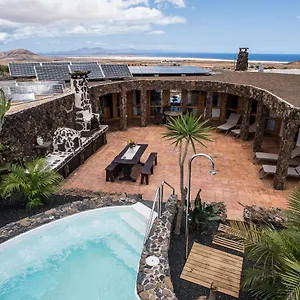 https://villa-mit-meerblick-und-whirlpool.in-canary-islands.com